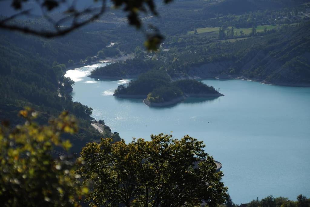 Comps Sur Artuby, Le Tilleul Et Le Four, Jabron Exteriér fotografie